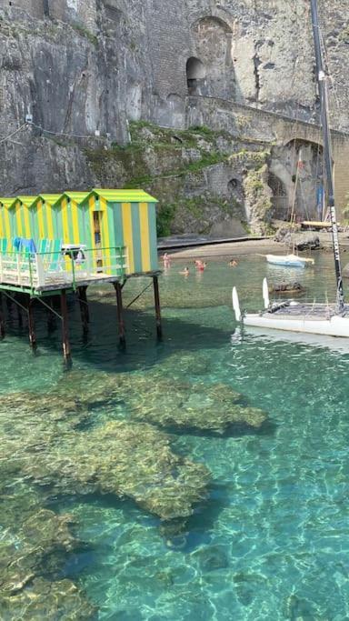 Sostaoplontina Casa Vacanza Torre Annunziata Exteriör bild